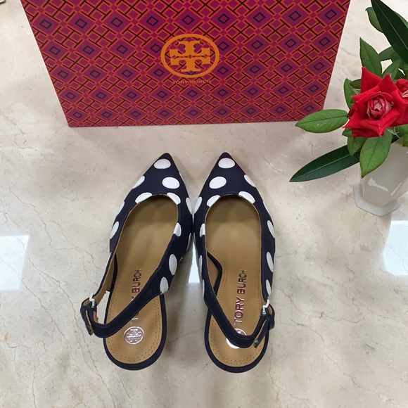 TORY BURCH CANVAS NAVY SLINGBACK PUMP WITH LEATHER POLKA DOTS IN WHITE SIZE 7, 8 - Picture 8 of 15